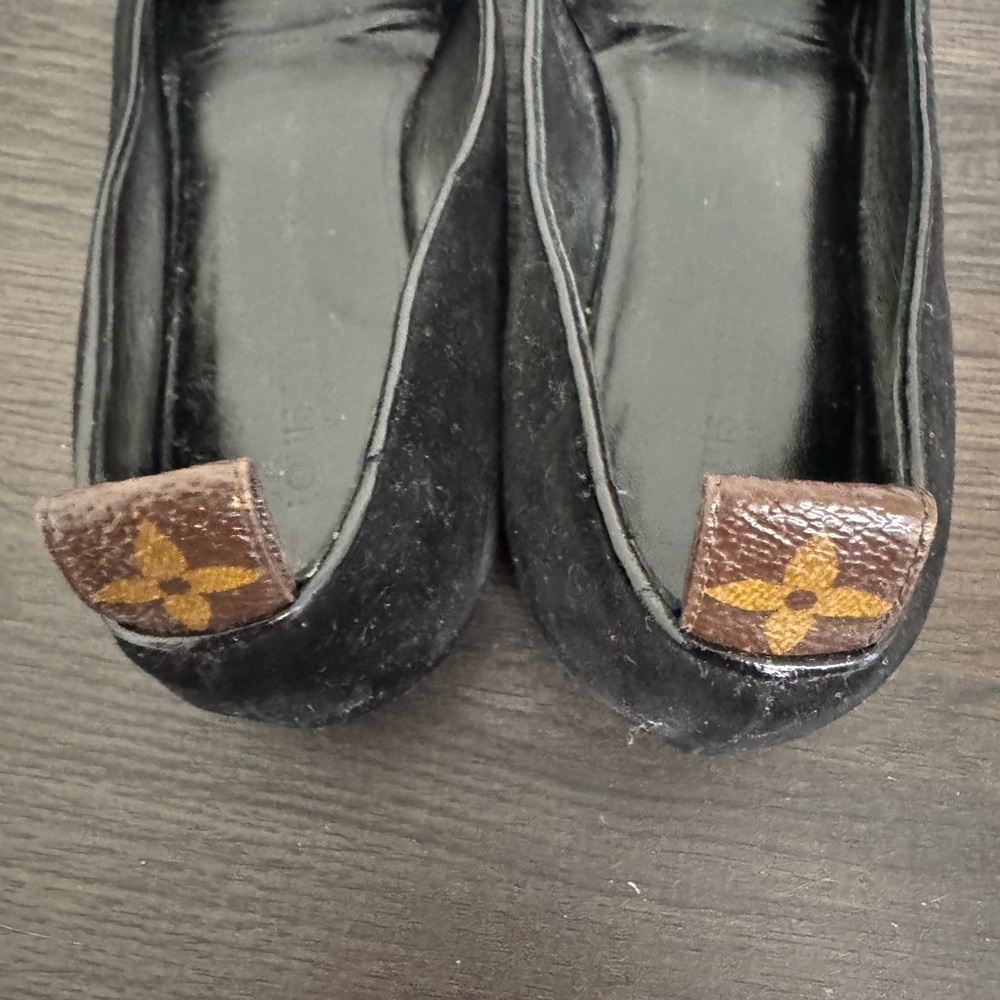 Louis Vuitton Black Women's Flats - Picture 2 of 4